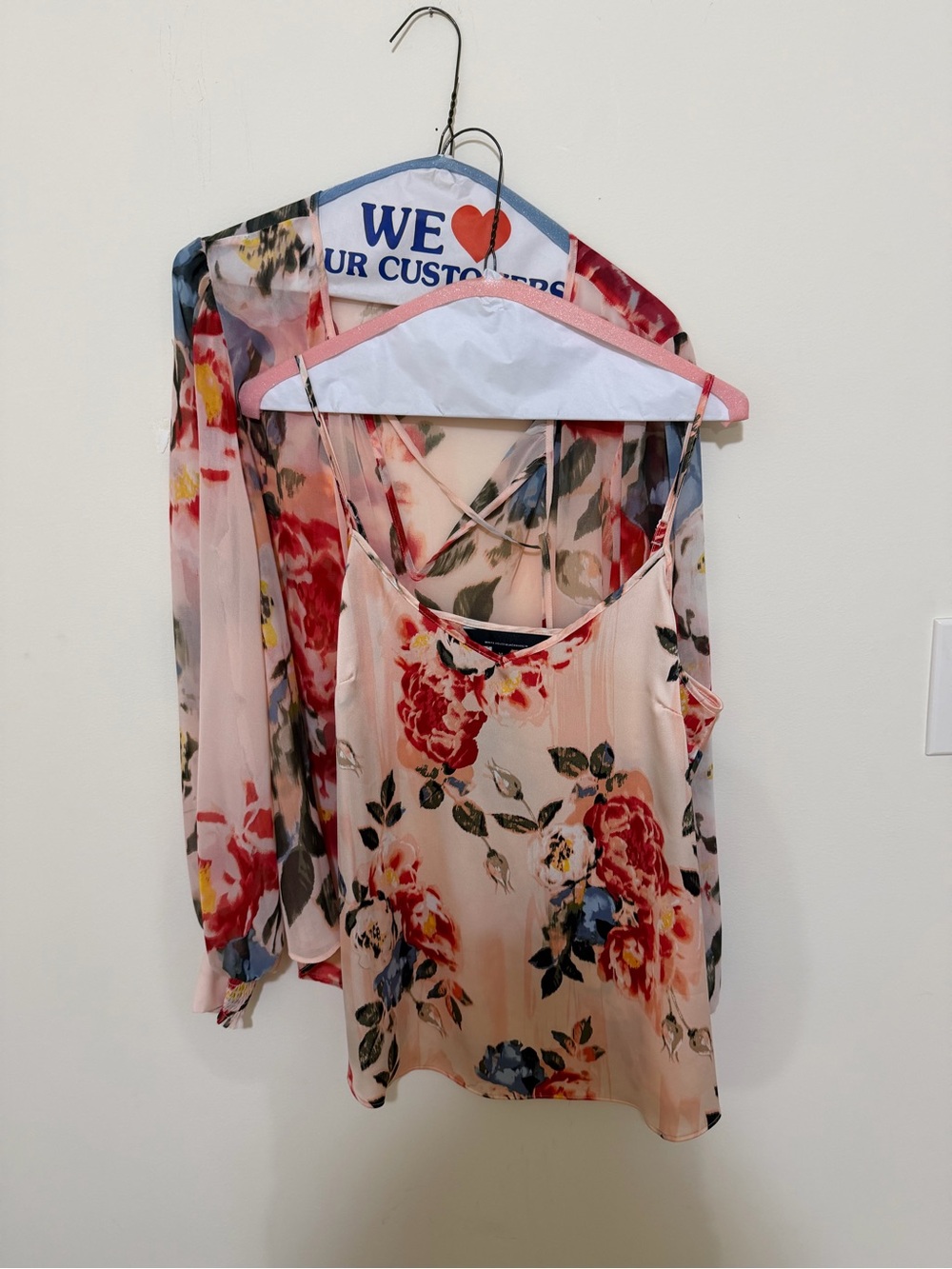 Whitehouse Black market Floral Pink Sleeveless Camisole Top